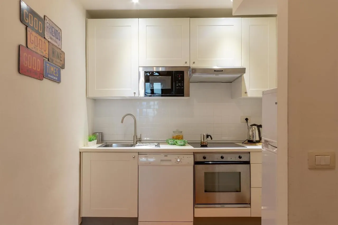 Sant'Agostino Apartments Florence
