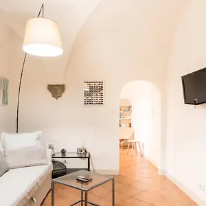  Apartment Casa A Sant'ambrogio - Santa Croce, Mercato & Bar - Homeunity